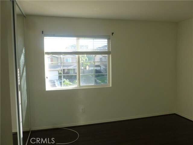 Building Photo - 9349 Golden Lantern Rd