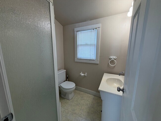 Building Photo - 3 Bedroom Home on NW Side of Grand Rapids