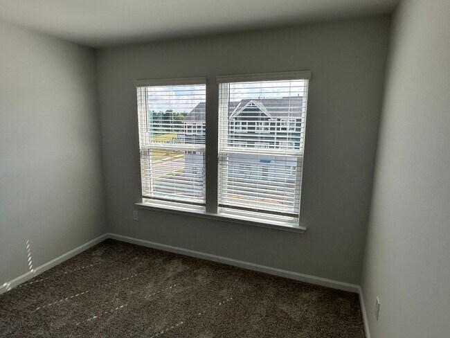 Building Photo - NEW 4 bed/3.5 bath townhome for rent in Apex