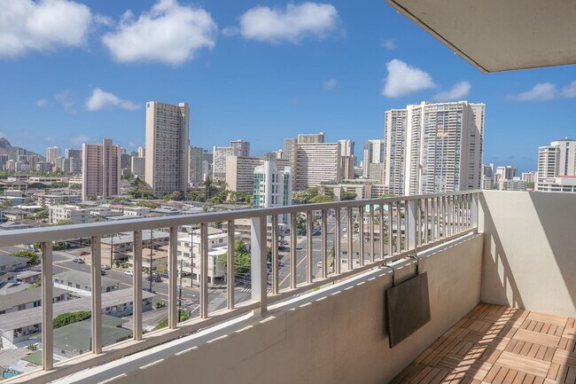 Building Photo - 796 Isenberg St