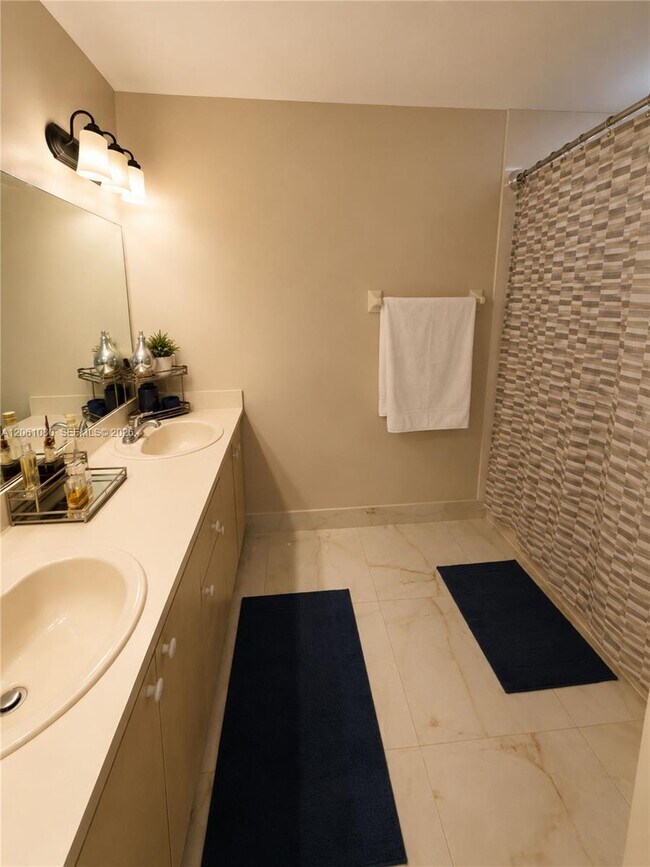 Building Photo - 8688 SW 158th Pl
