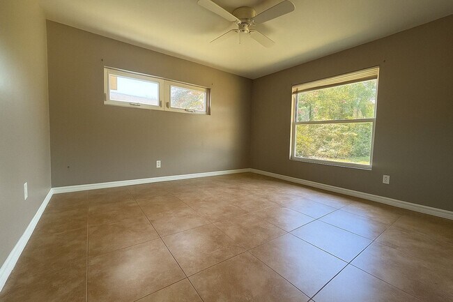 Building Photo - 5440/5444 Eleventh Ave