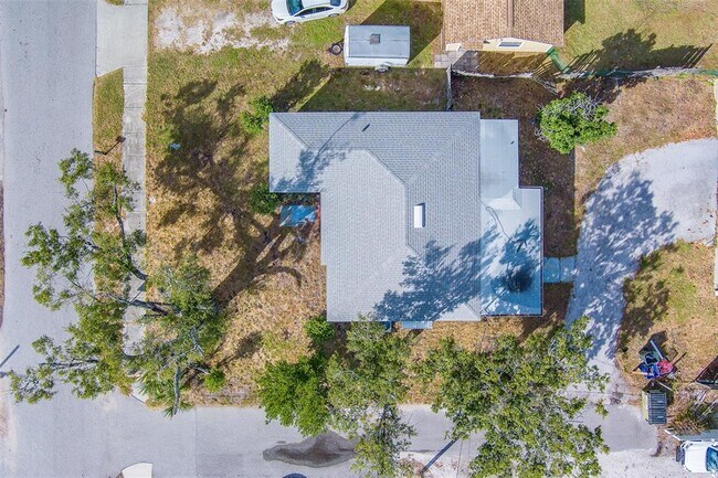 Building Photo - 810 2nd Ave NW