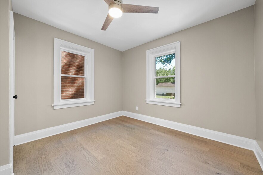 Building Photo - 5206 Nagel Ave