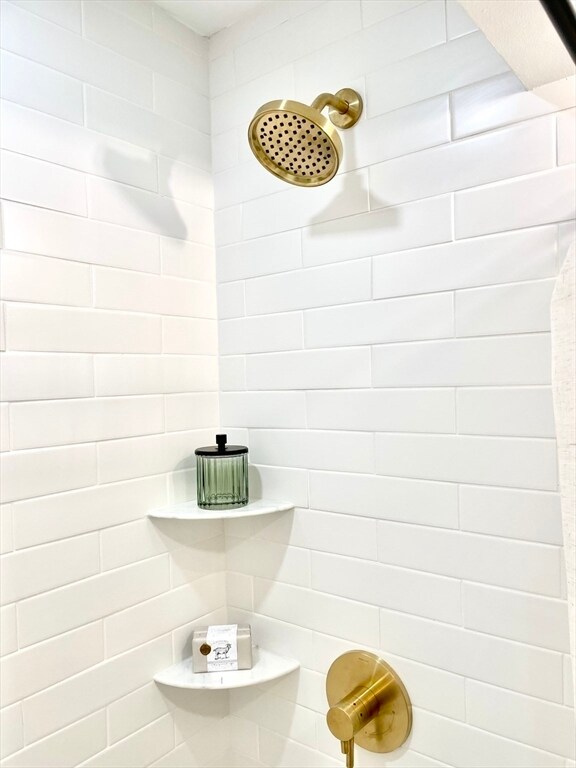 Building Photo - 5 Linda Ln