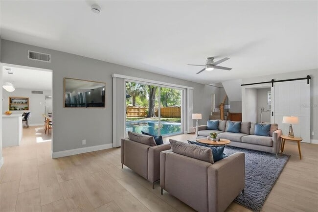 Building Photo - 405 Shore Dr E