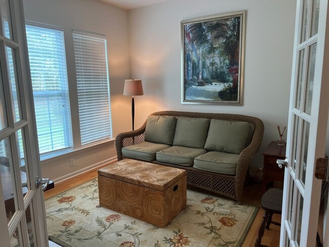 Building Photo - Spacious Sun City Home on Cul-De-Sac with Flexible terms