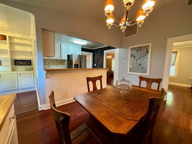 Building Photo - Great 3 Bed 2 Bath Home in Seminole Heights
