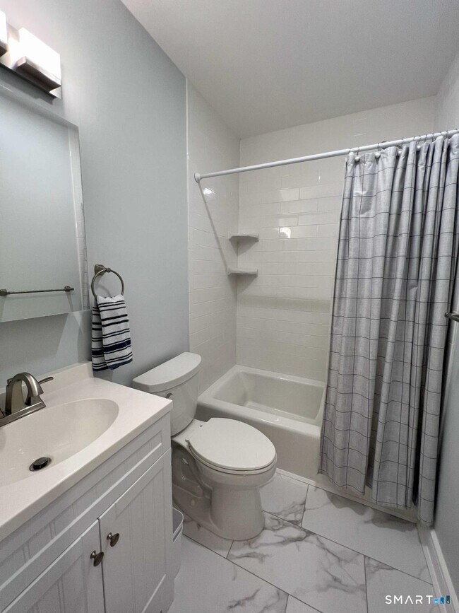 Building Photo - 16 Wilton Ave