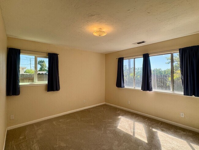 Building Photo - Beautiful Home Available in Rancho Cordova!