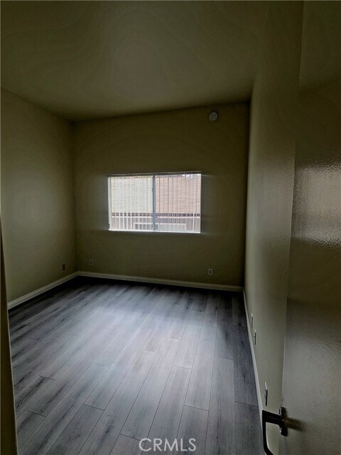 Building Photo - 5060 Kester Ave