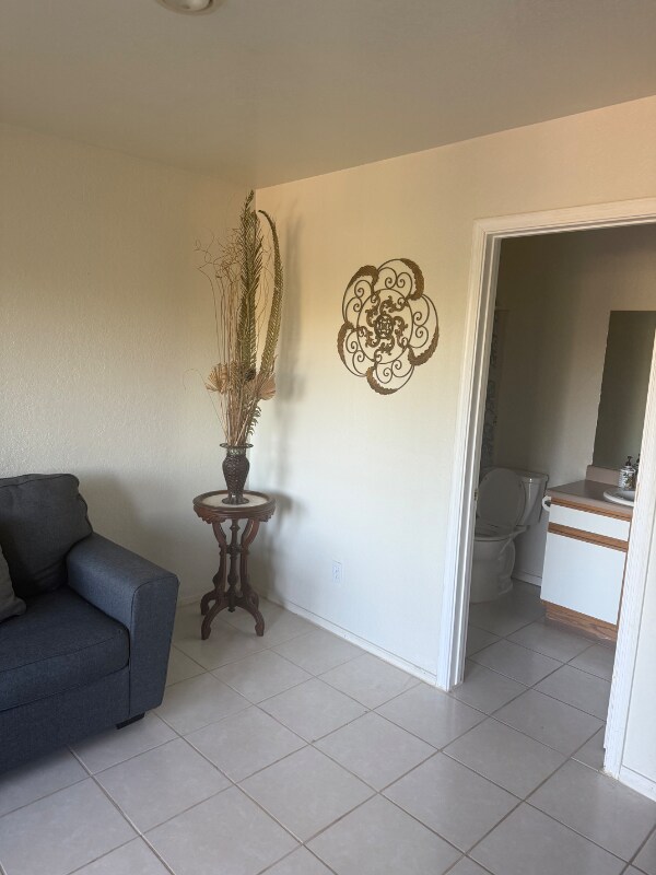 Building Photo - 797 W Mesa Verde Dr