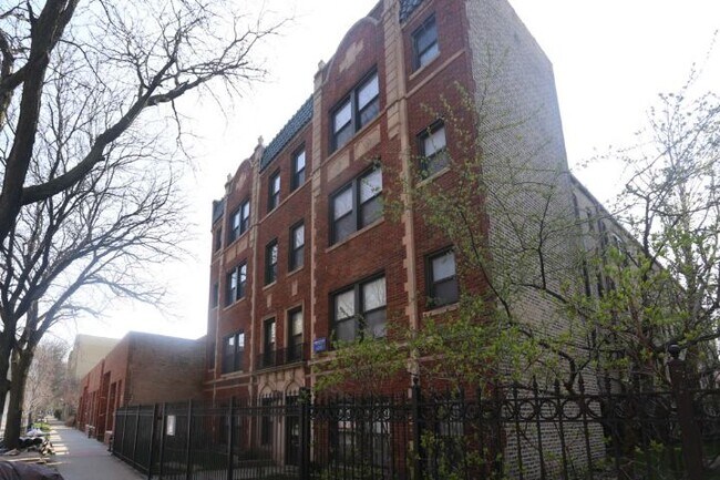 Building Photo - 4551 N Damen