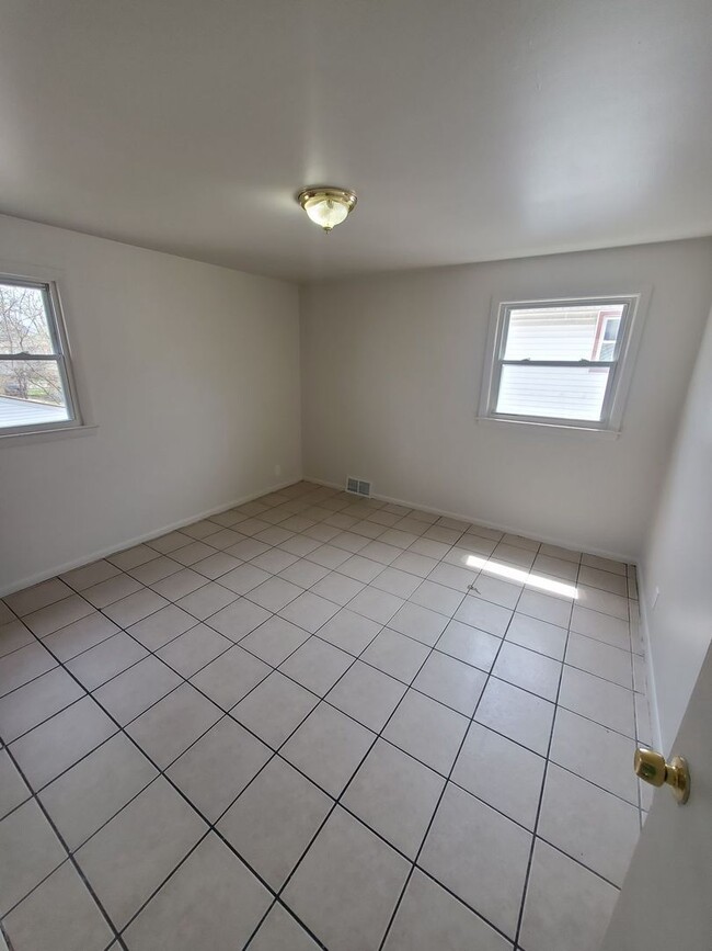 Building Photo - 4954-4956 N 48th St. (Duplex)