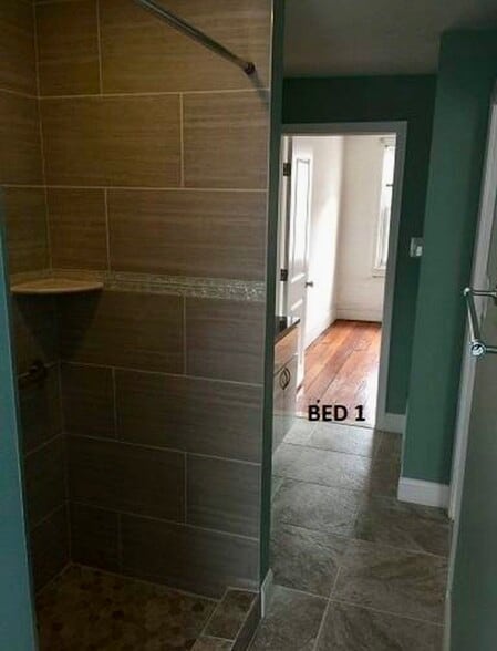 Building Photo - 305 Mifflin St