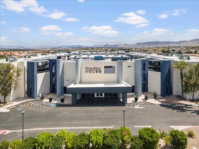 Building Photo - Stunning Modern 2 Bedroom, 2 Bathroom Home!