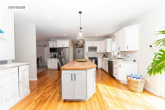 Building Photo - 9 Dayton Ave