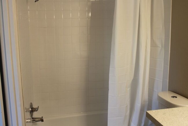 Building Photo - Beautiful Condo with two Master Suites!