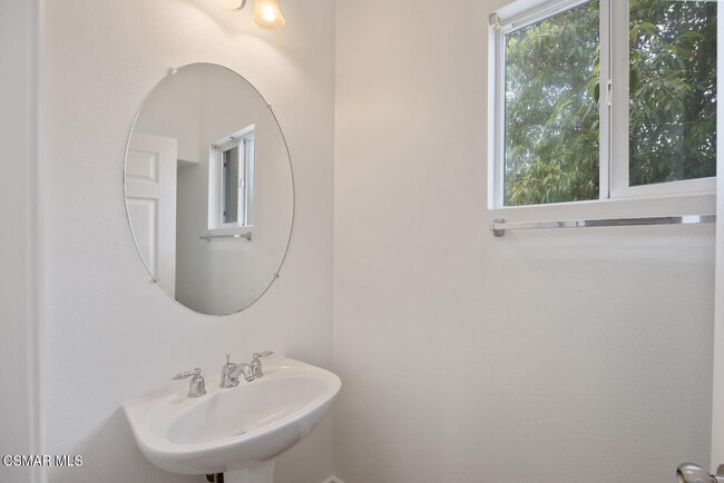 Building Photo - 1759 Watercrest Way