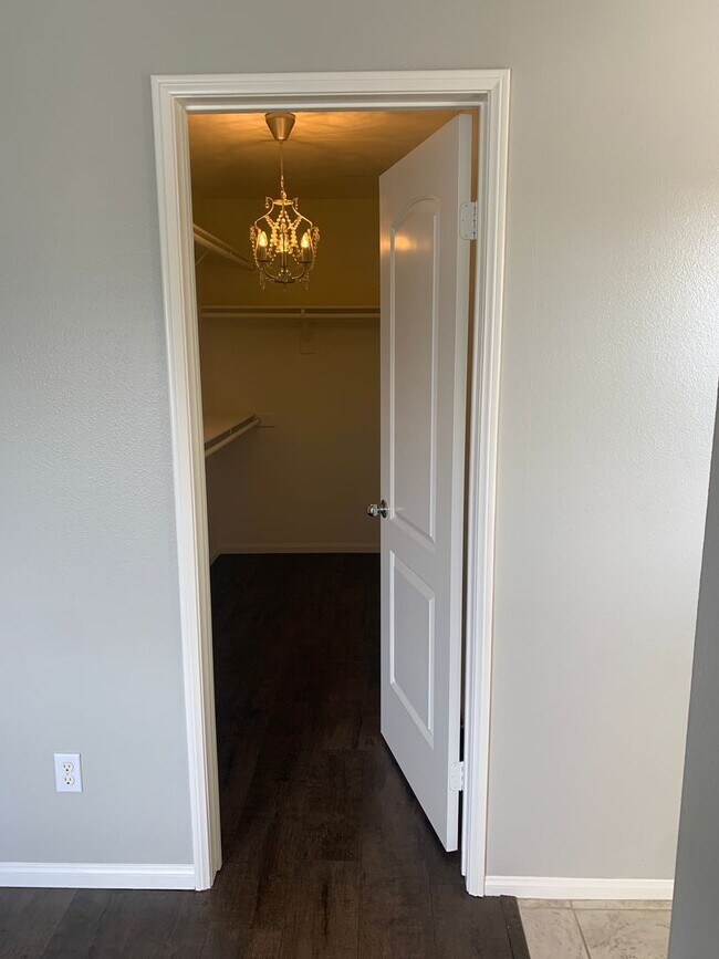 Building Photo - 3 Bedroom Condo for Rent in Murrieta