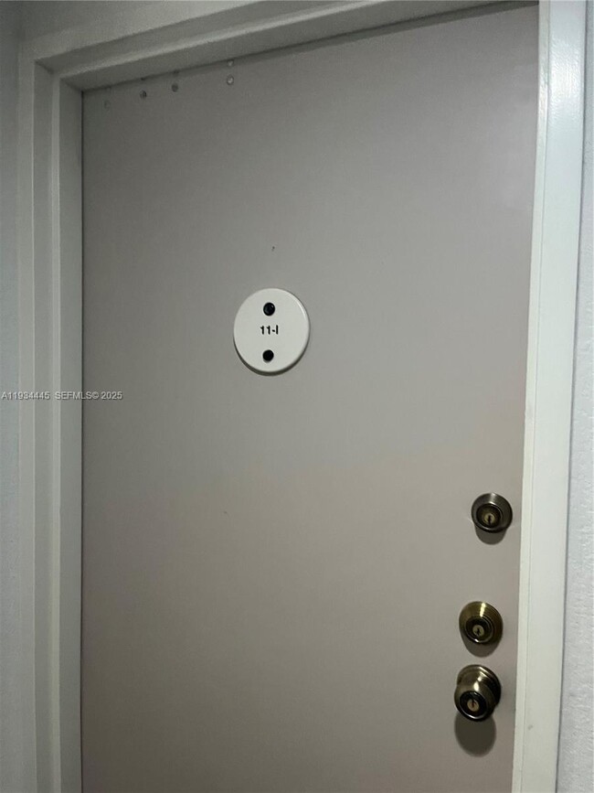 Building Photo - 200 SE 15th Rd