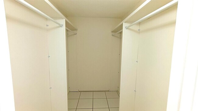 Building Photo - 777 S Federal Hwy