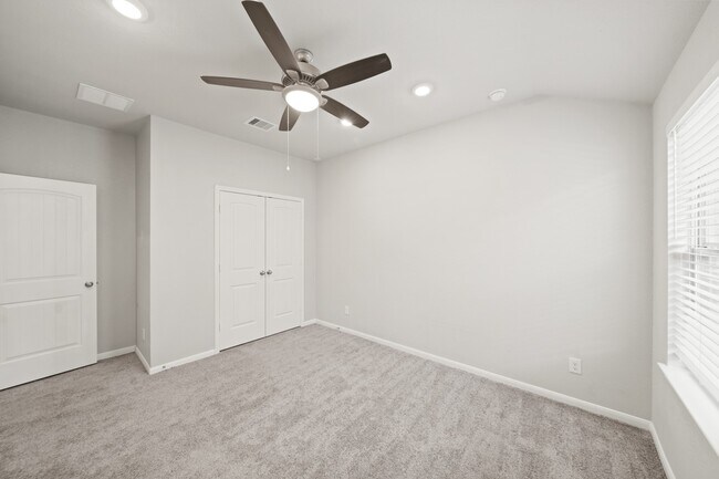 Building Photo - 2307 Gentle Breeze Ln