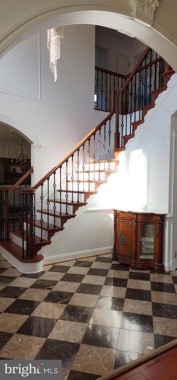 Building Photo - 1104 Mountain Hope Ct