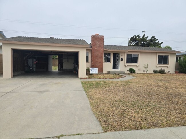 Building Photo - Single Family Home in Anaheim for Rent