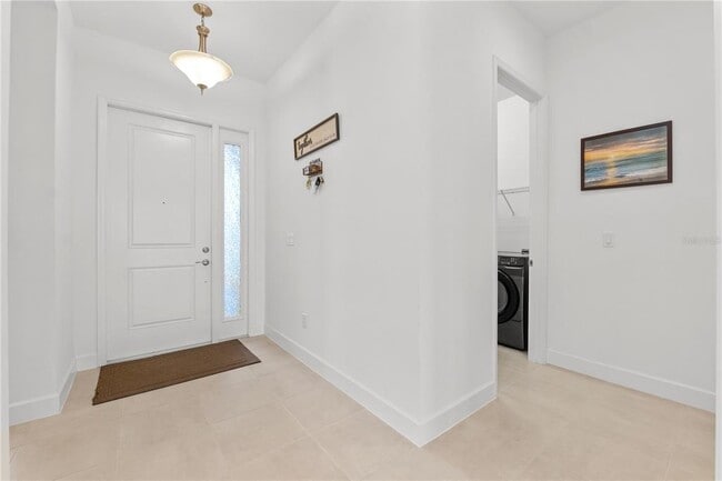 Building Photo - 32558 Tree of Life Ave