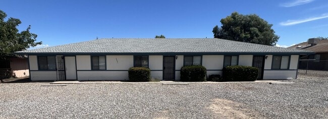 Primary Photo - 2591 S Mountain View Dr