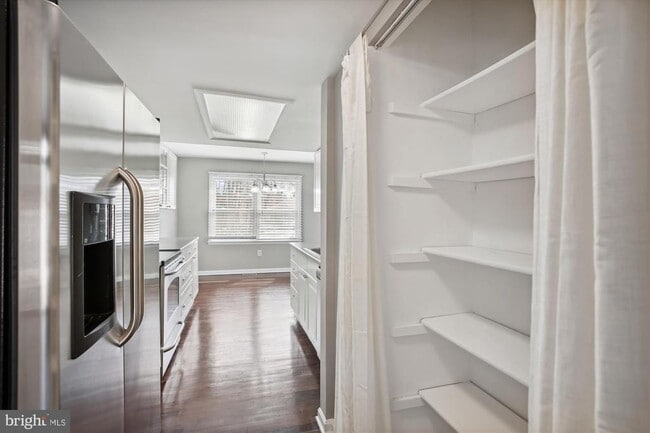 Building Photo - 1962 Mariner Ln