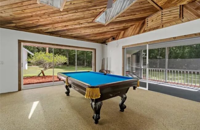 Building Photo - 21033 Violet Rd