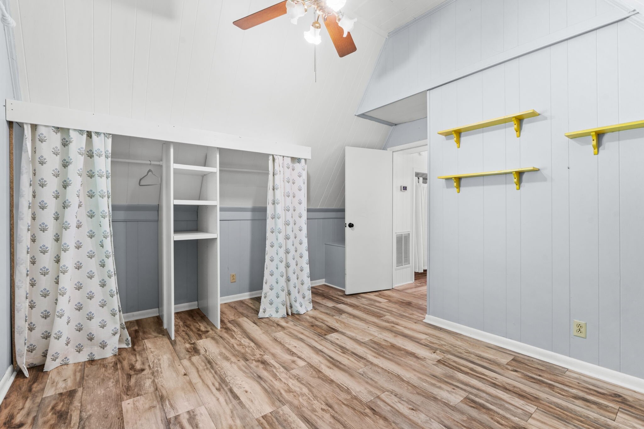 Building Photo - 864 Trojan Horse Cir