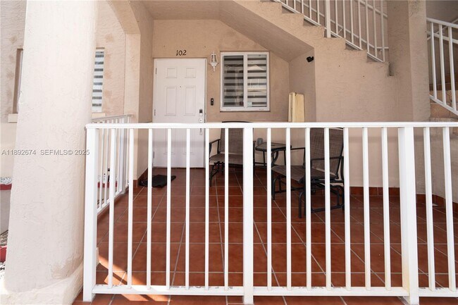 Building Photo - 298 E 3rd St