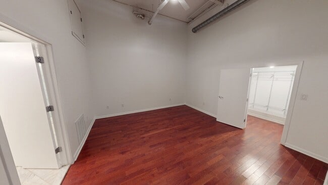 Building Photo - 2200-28 Arch St