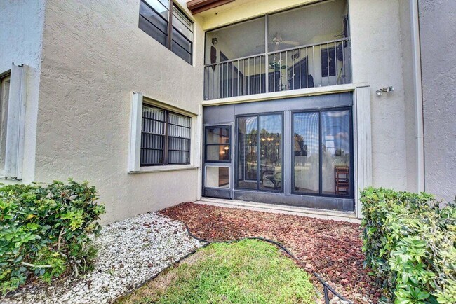 Building Photo - 5851 Parkwalk Dr