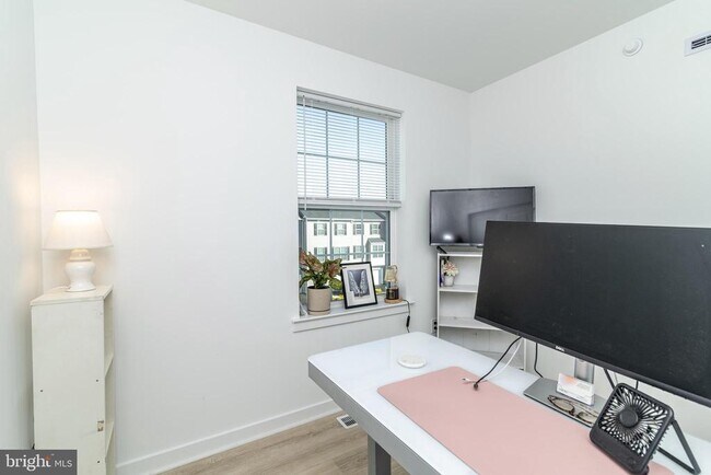 Building Photo - 41 Barnes Wy