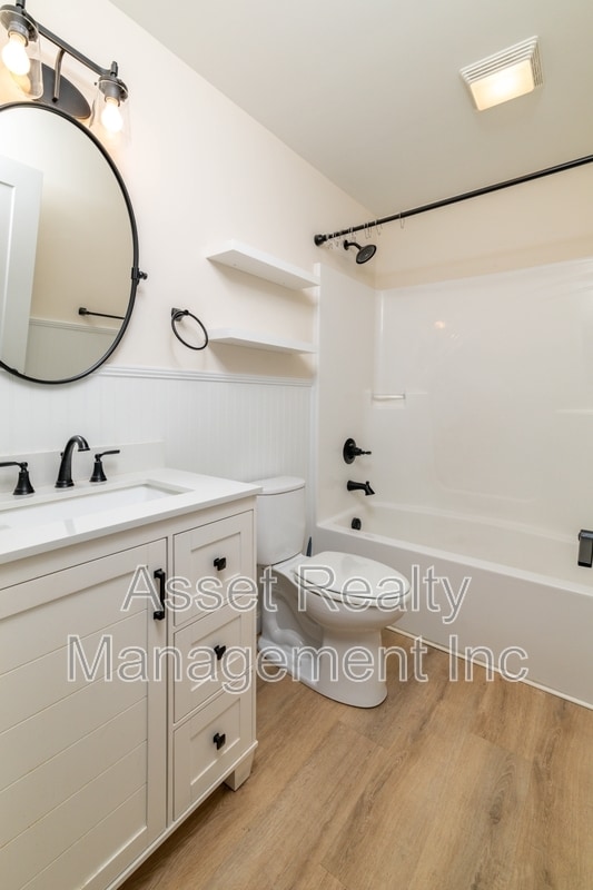 Building Photo - 205 Kingwood Rd