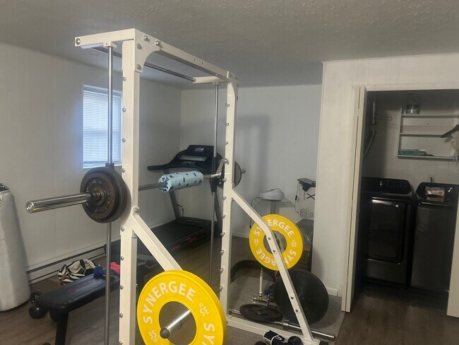 Building Photo - 14268 Prospect Rd