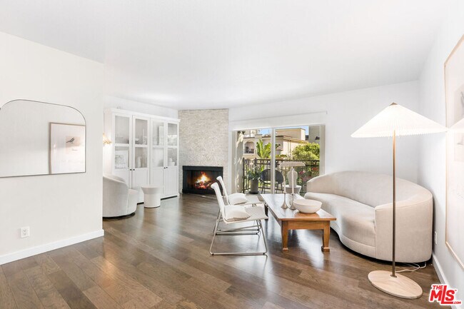 Building Photo - 141 S Clark Dr