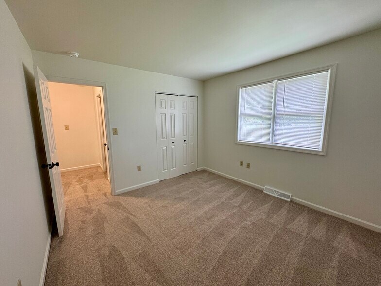 Building Photo - 106 Chukar Ct