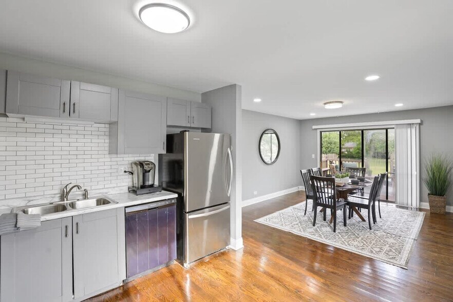 Building Photo - 327 Musial Cir