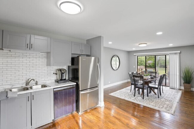 Building Photo - 327 Musial Cir
