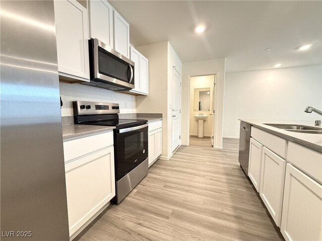 Building Photo - 4828 Ava Ridge Ave