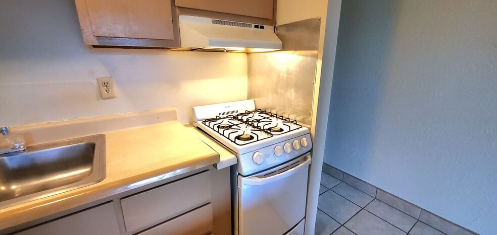 Building Photo - 320 Tennessee St SE