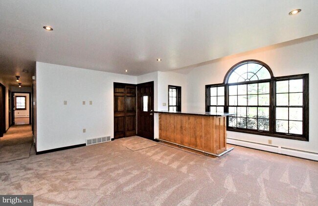 Building Photo - 306 Cedar Hill Rd