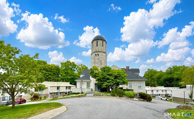 Building Photo - 64 Olcott Way