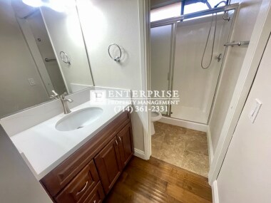 Building Photo - 3 BR Townhome in Yorba Linda Knolls | Upgraded & Move-In Ready