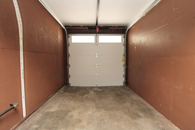 Building Photo - 15540 SE Harrison St
